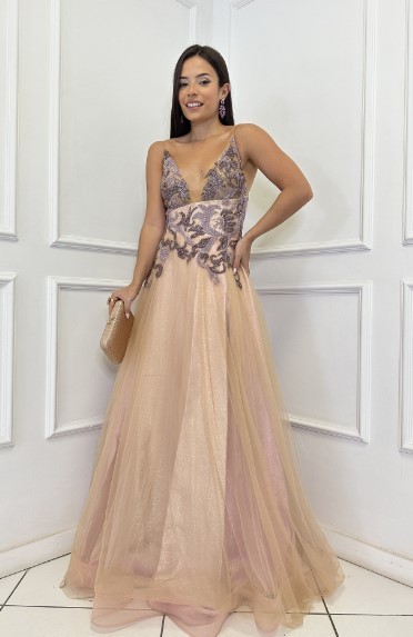 Vestido Dourado Com Bordado Lavanda e Roxo