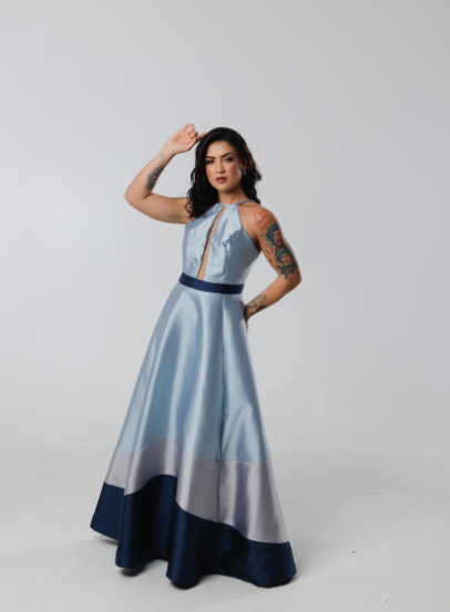 Vestido em Camadas Tons de Azul