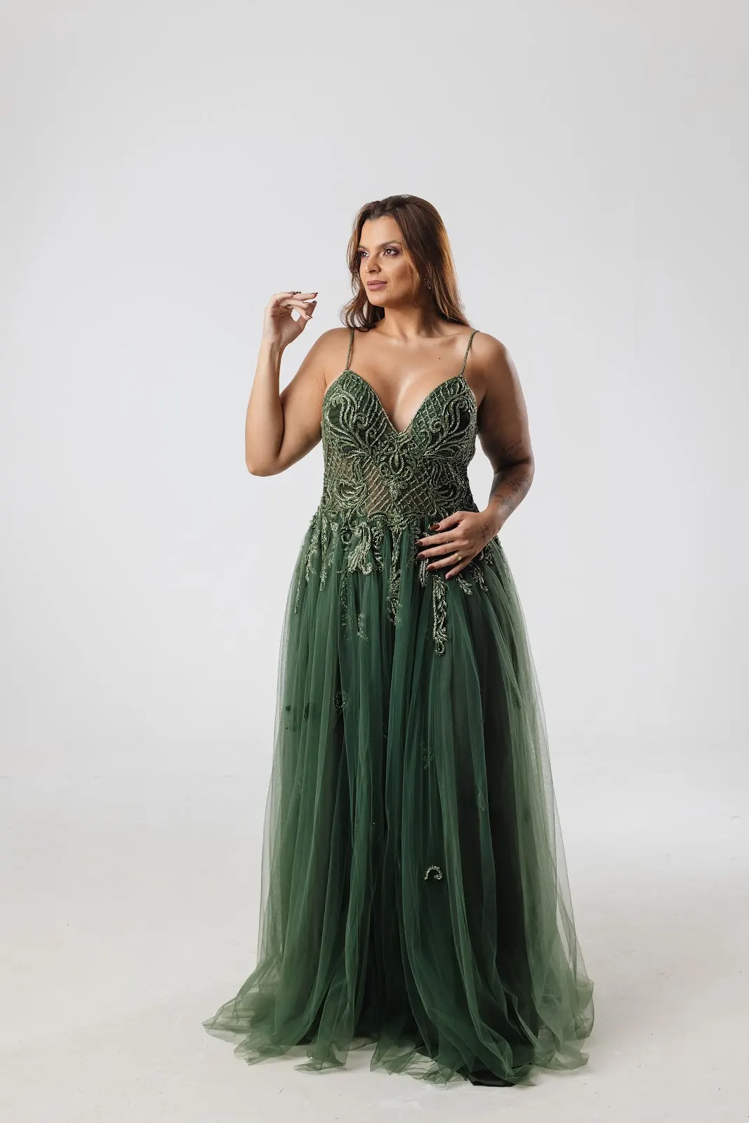 Vestido Tule Verde Oliva Alcinha Tronco Bordado