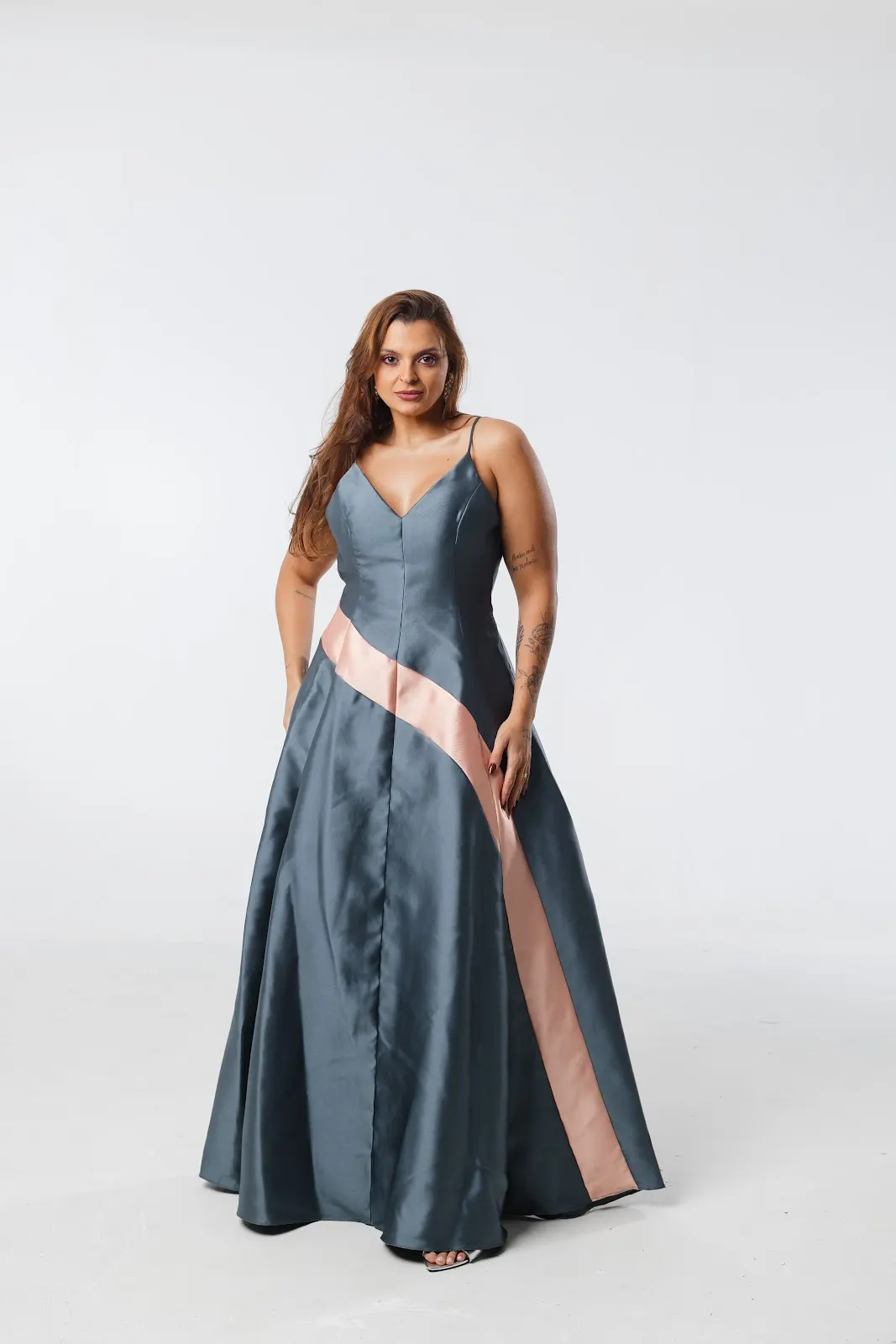 Vestido Cinza com Faixa Rosê