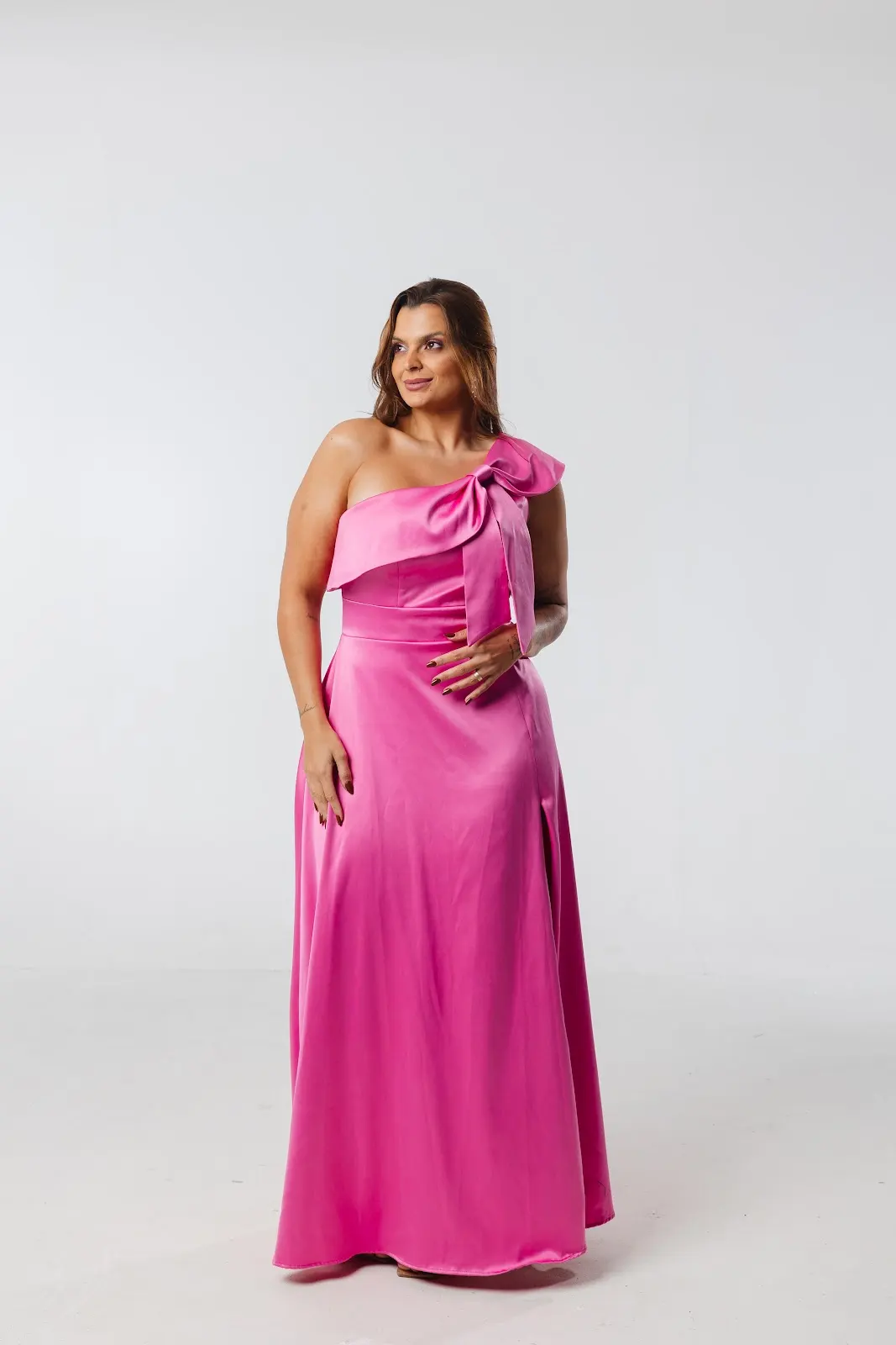 Vestido Pink Ombro Único com Laço e Fenda