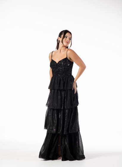 Vestido Preto Saia Camadas