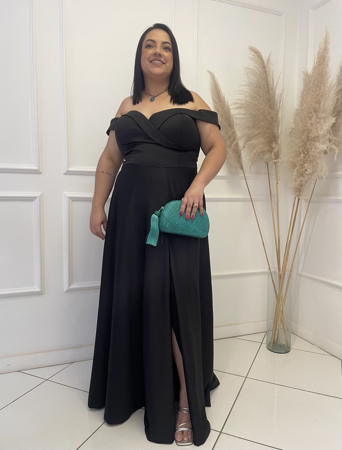 Vestido Preto Ombro a Ombro