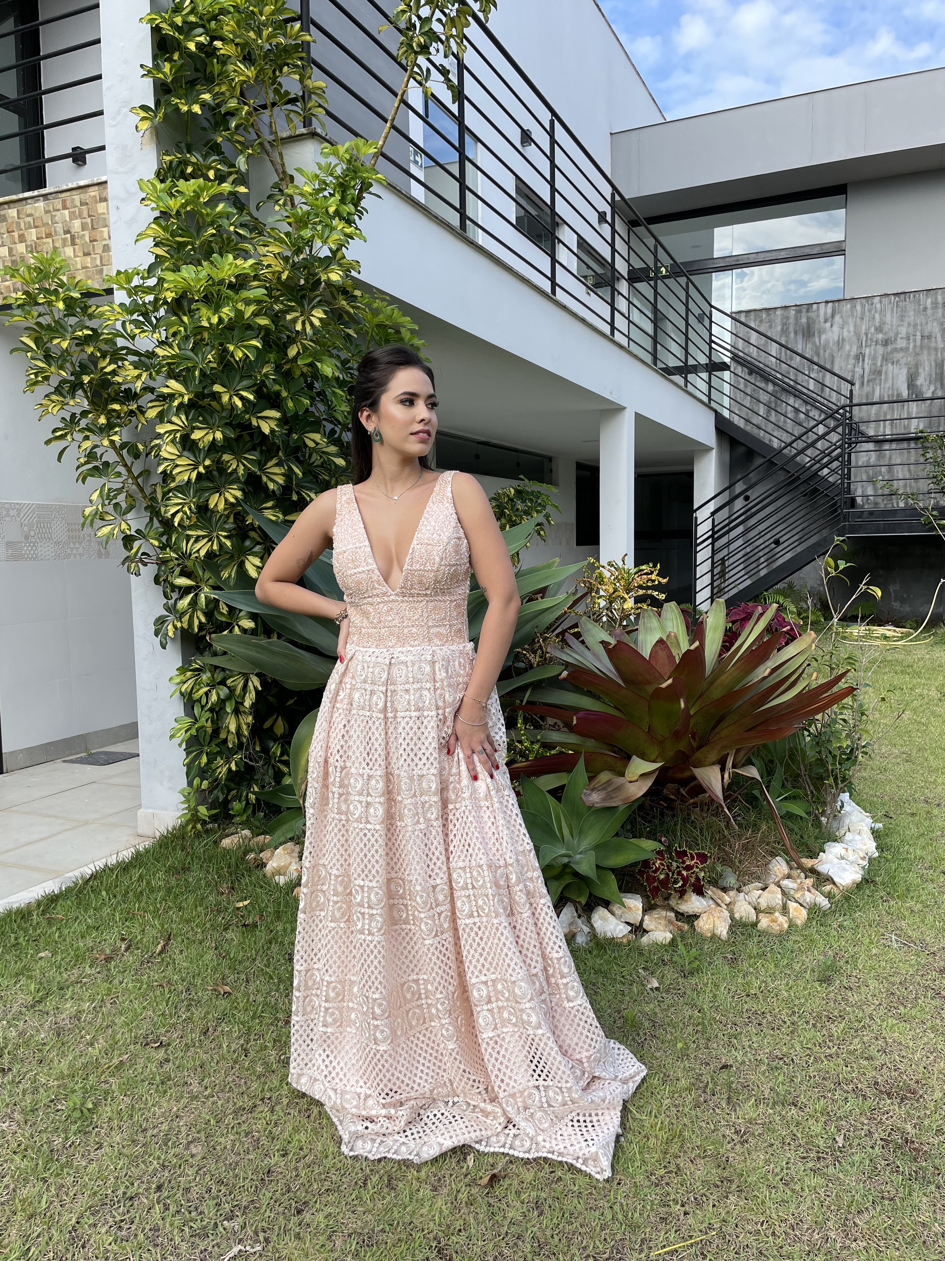 Vestido Renda Rosa com Bordado