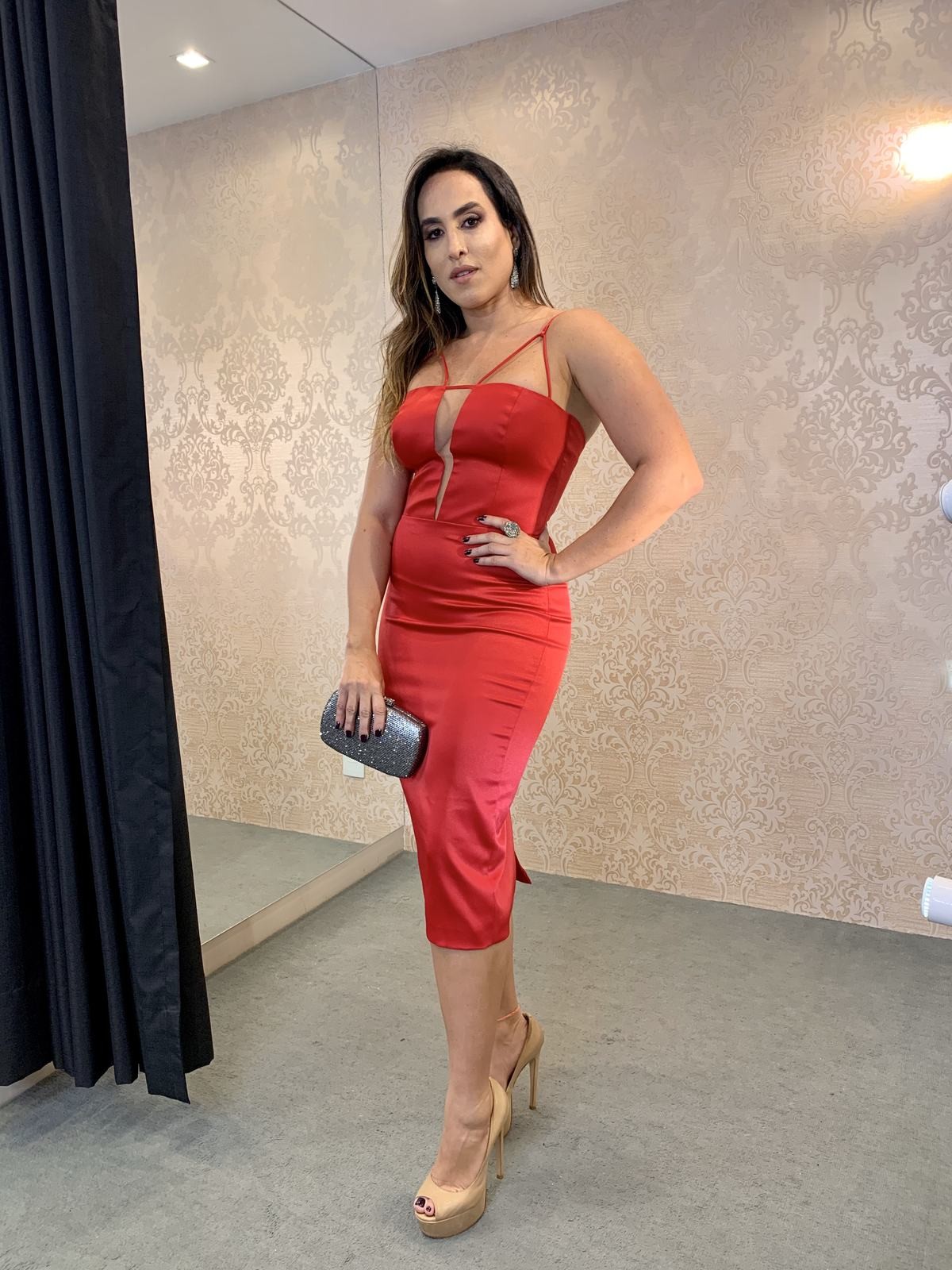 Vestido Midi Vermelho Decote Tule