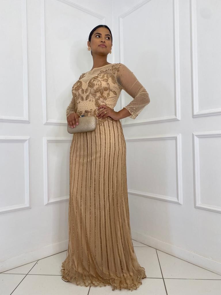 Vestido Nude Manga Longa Bordado