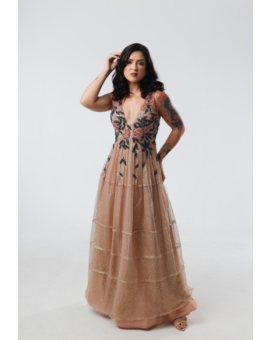Vestido Tule Dourado Bordado Rosa e Azul