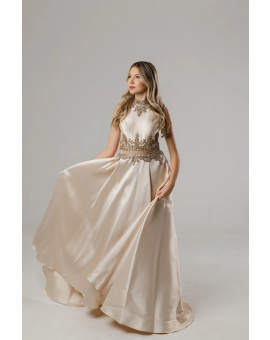 Vestido Nude Princesa Bordado Coroa