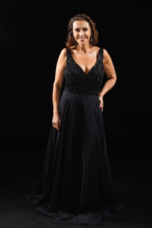 Vestido Preto Bordado no Busto