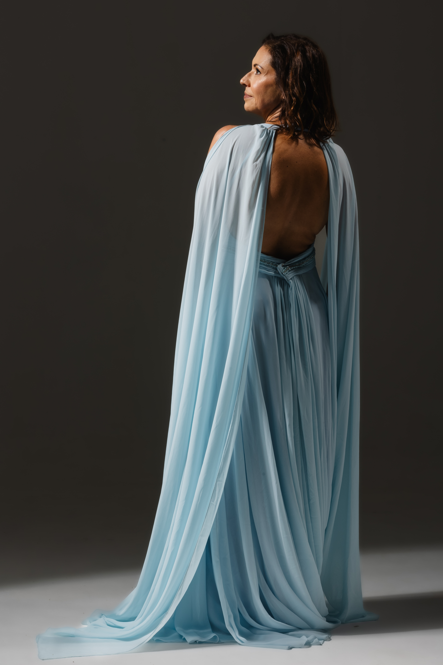 Longo Azul Serenity Frente Única Bojo Plissado Pluma No Decote - Imagem 2