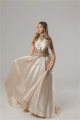 Longo Princesa Nude Bordado Coroa Na Cintura E No Decote